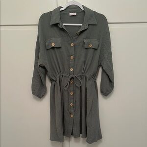 LIKE NEW Pink Lily 100% Cotton Muslin Dress Sage Green Button Down